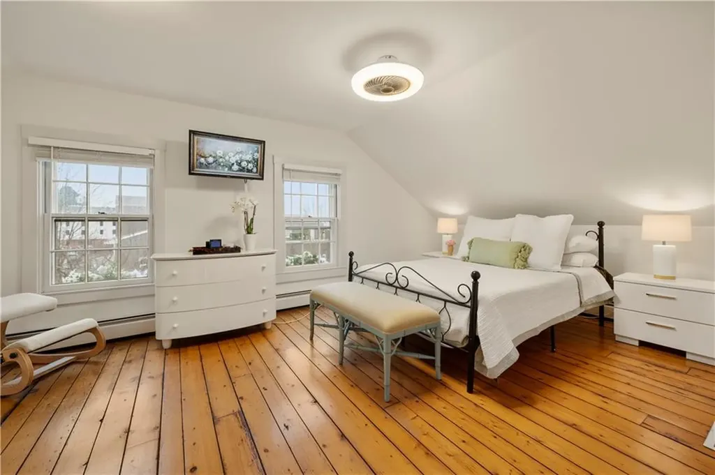 35 Marsh Street Newport RI 02840