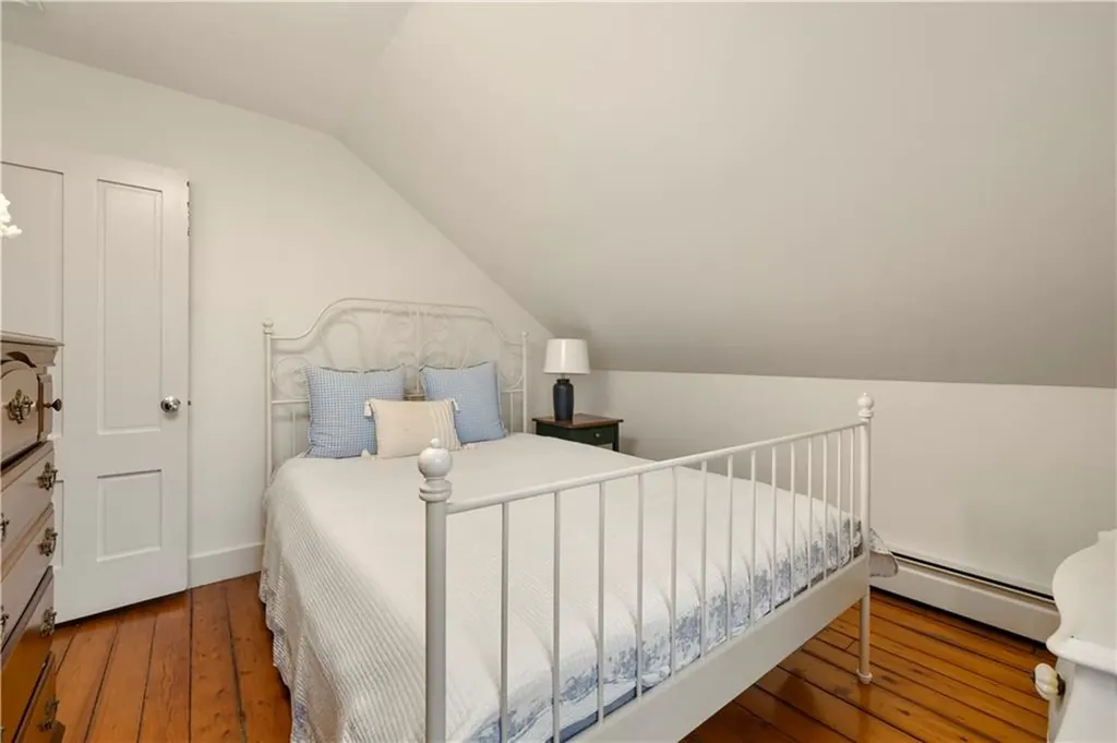 35 Marsh Street Newport RI 02840