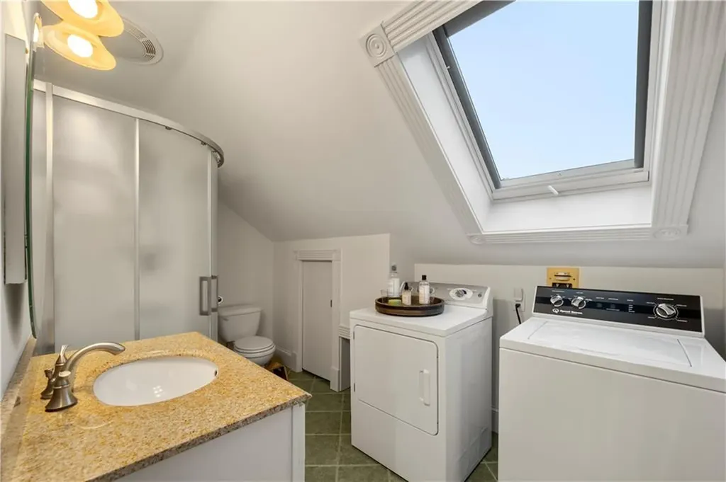 35 Marsh Street Newport RI 02840