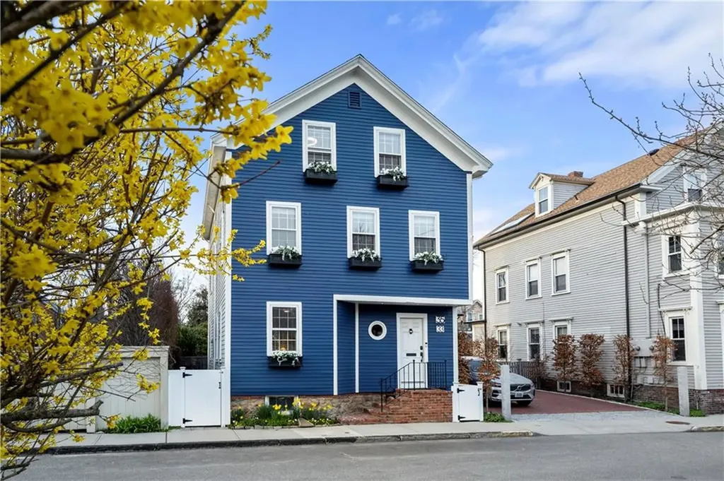 35 Marsh Street Newport RI 02840