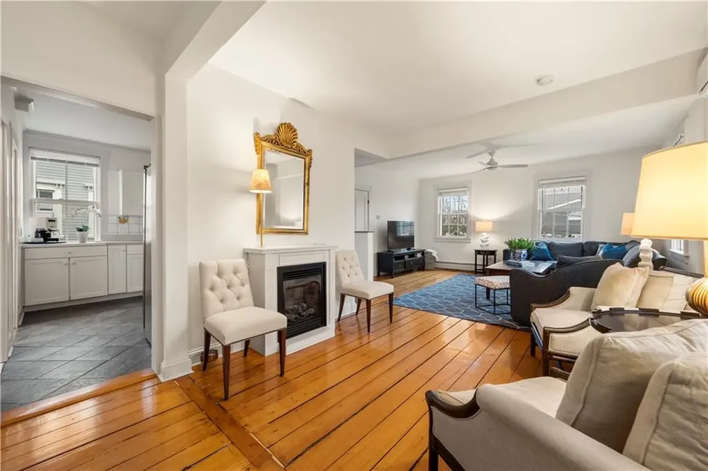35 Marsh Street Newport RI 02840