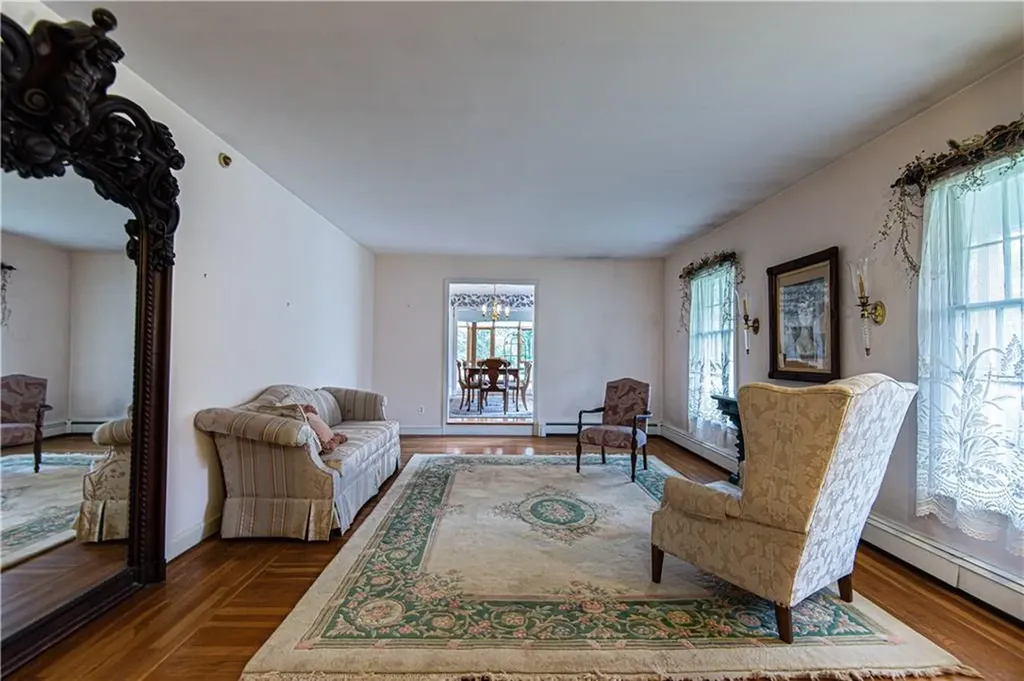 929 Greenville Avenue Smithfield RI 02828