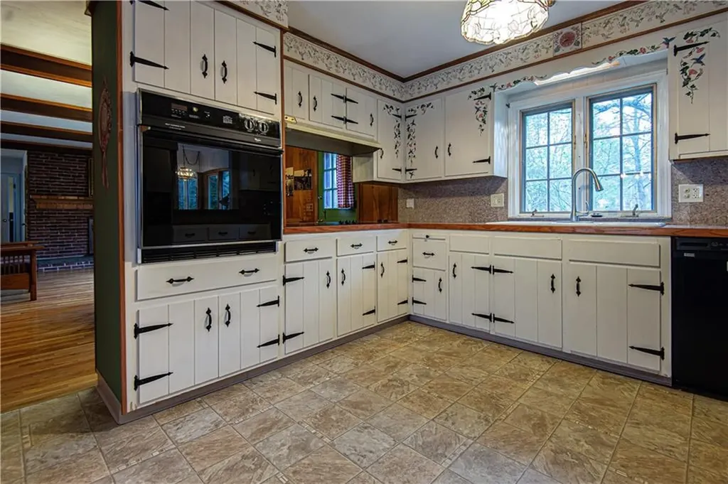 929 Greenville Avenue Smithfield RI 02828