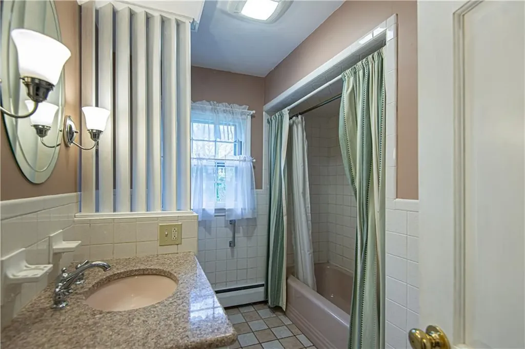 929 Greenville Avenue Smithfield RI 02828