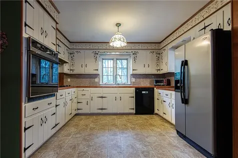 929 Greenville Avenue Smithfield RI 02828