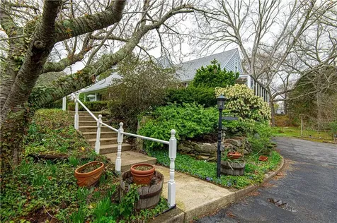 929 Greenville Avenue Smithfield RI 02828