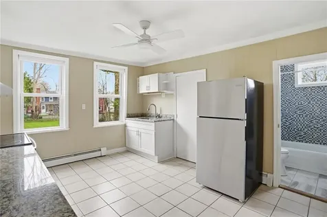 48 Constitution Street Bristol RI 02809
