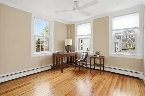 48 Constitution Street Bristol RI 02809