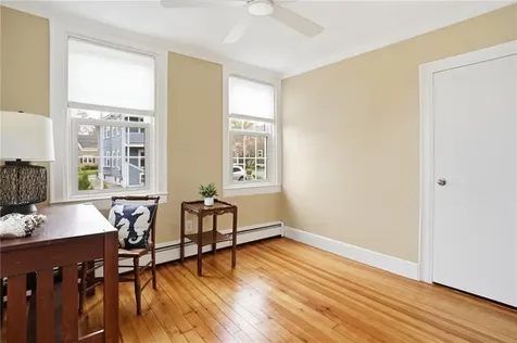 48 Constitution Street Bristol RI 02809