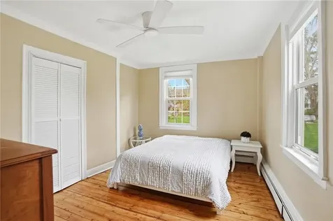 48 Constitution Street Bristol RI 02809