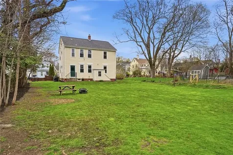 48 Constitution Street Bristol RI 02809
