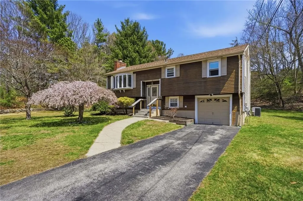 2 Finne Road Johnston RI 02919