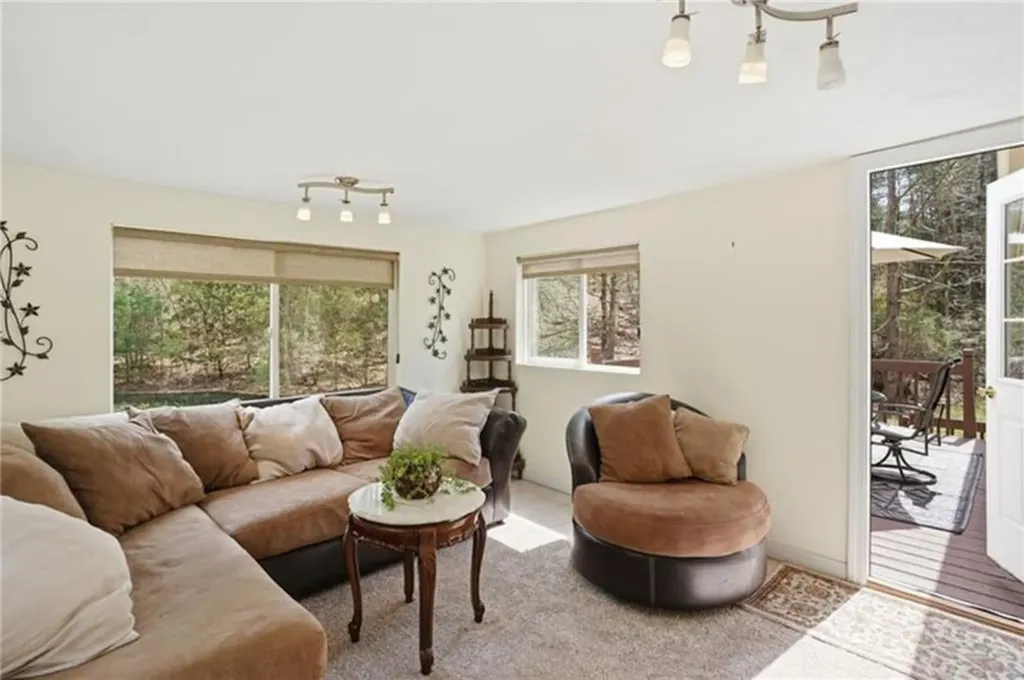 2 Finne Road Johnston RI 02919