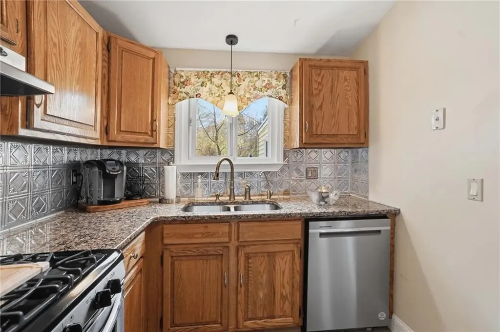 2 Finne Road Johnston RI 02919
