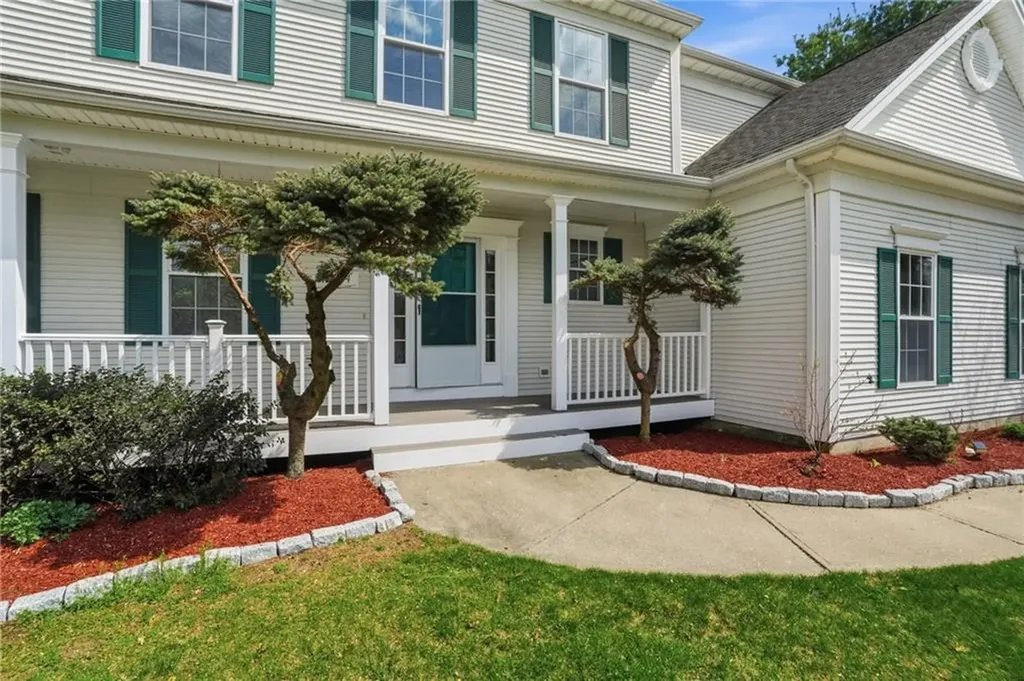 94 Castle Rocks Road Warwick RI 02886