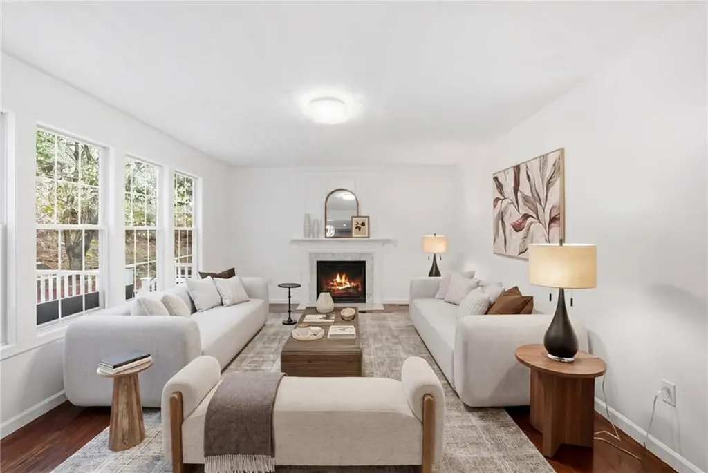 94 Castle Rocks Road Warwick RI 02886