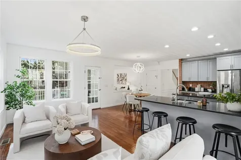 94 Castle Rocks Road Warwick RI 02886