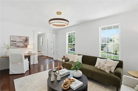 94 Castle Rocks Road Warwick RI 02886
