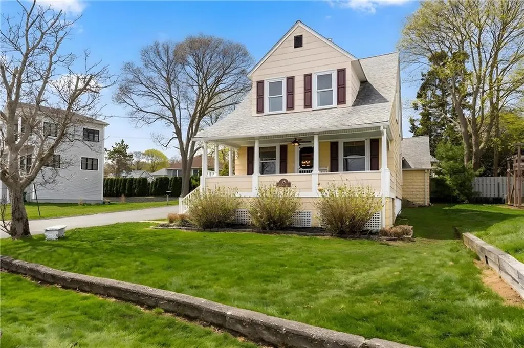 29 Burnett Road Warwick RI 02889