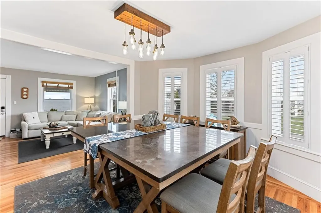 29 Burnett Road Warwick RI 02889