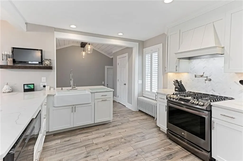 29 Burnett Road Warwick RI 02889