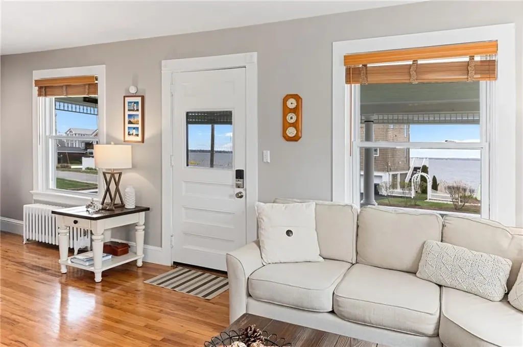 29 Burnett Road Warwick RI 02889