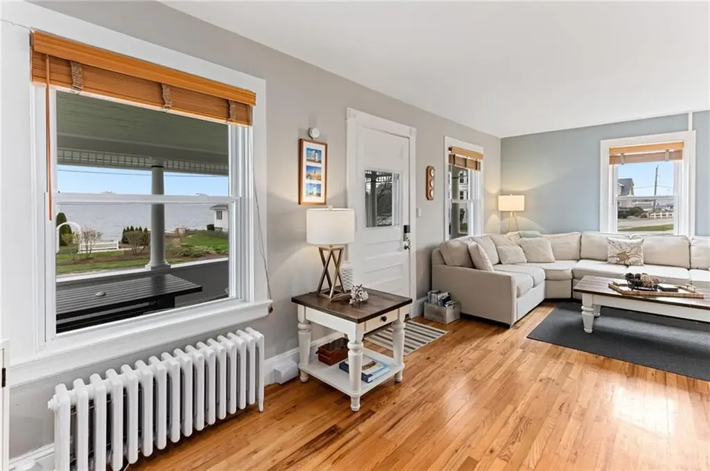 29 Burnett Road Warwick RI 02889