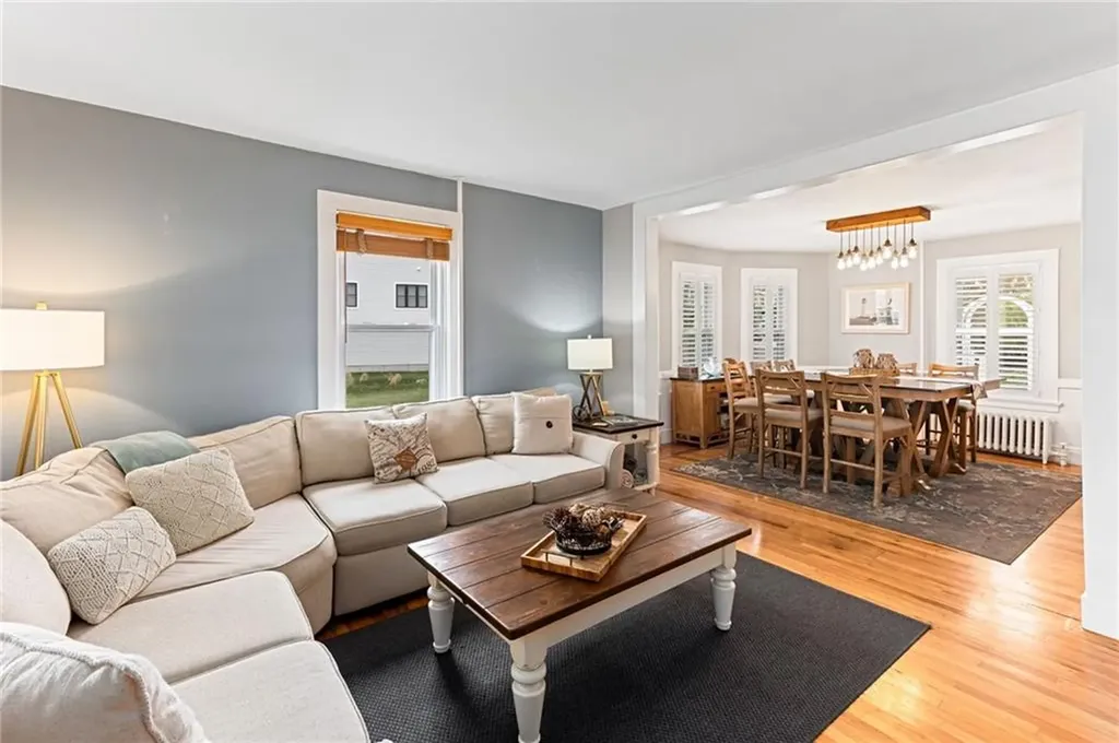 29 Burnett Road Warwick RI 02889