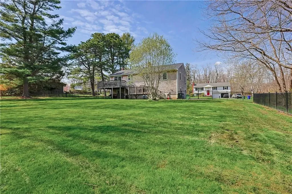 6 Burke Road Bristol RI 02809