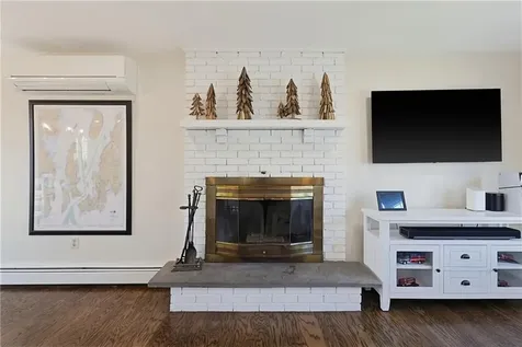 6 Burke Road Bristol RI 02809