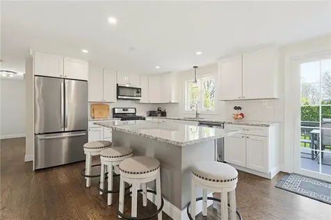 6 Burke Road Bristol RI 02809