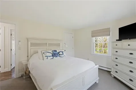 6 Burke Road Bristol RI 02809