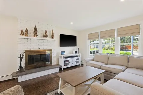 6 Burke Road Bristol RI 02809