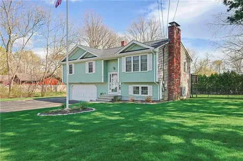 6 Burke Road Bristol RI 02809