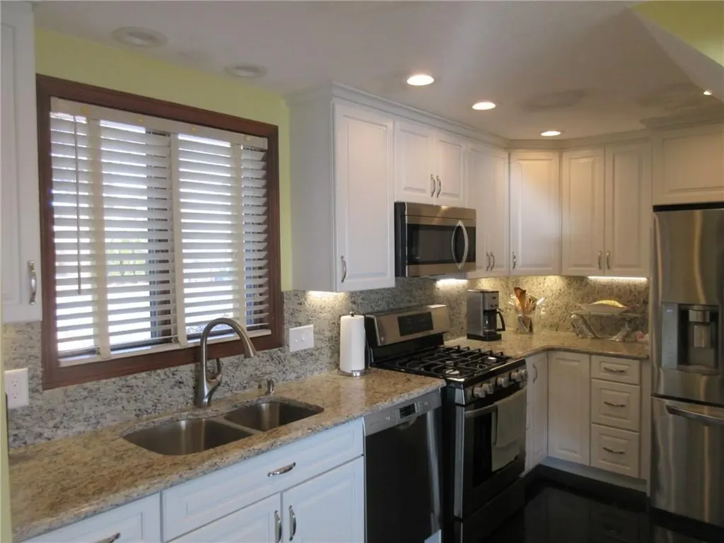 160 Col John Gardner Road Narragansett RI 02882