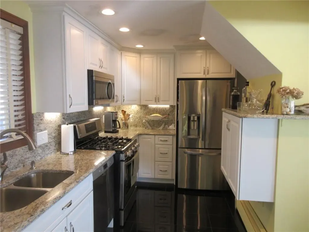 160 Col John Gardner Road Narragansett RI 02882
