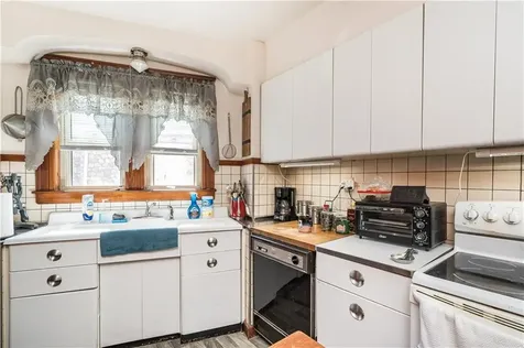 372 Old River Road Lincoln RI 02838