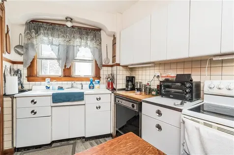 372 Old River Road Lincoln RI 02838