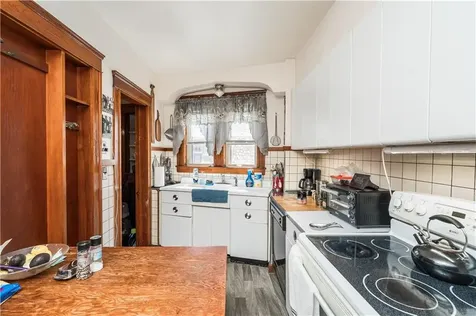 372 Old River Road Lincoln RI 02838