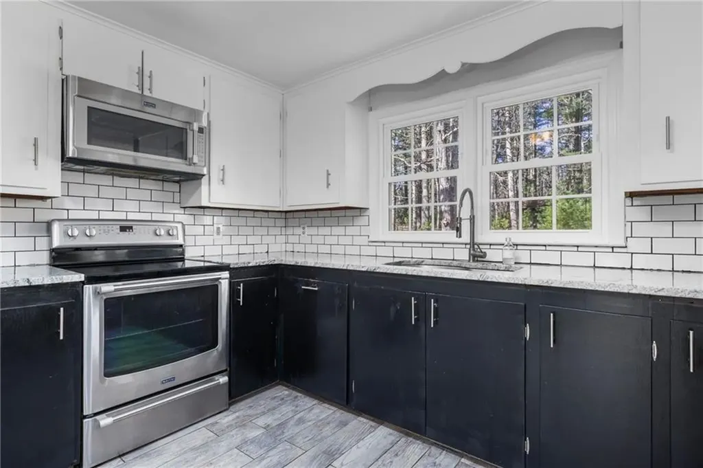 35 Hallville Road Exeter RI 02822