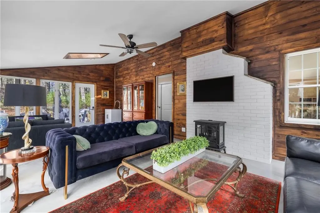35 Hallville Road Exeter RI 02822