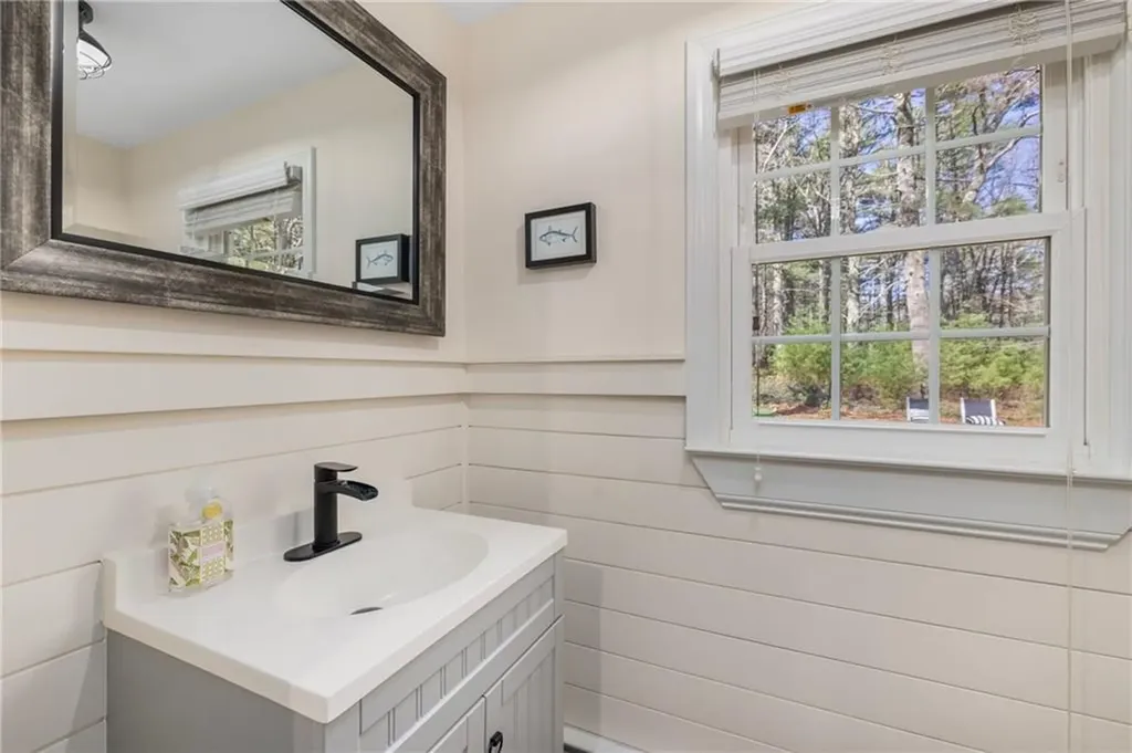 35 Hallville Road Exeter RI 02822
