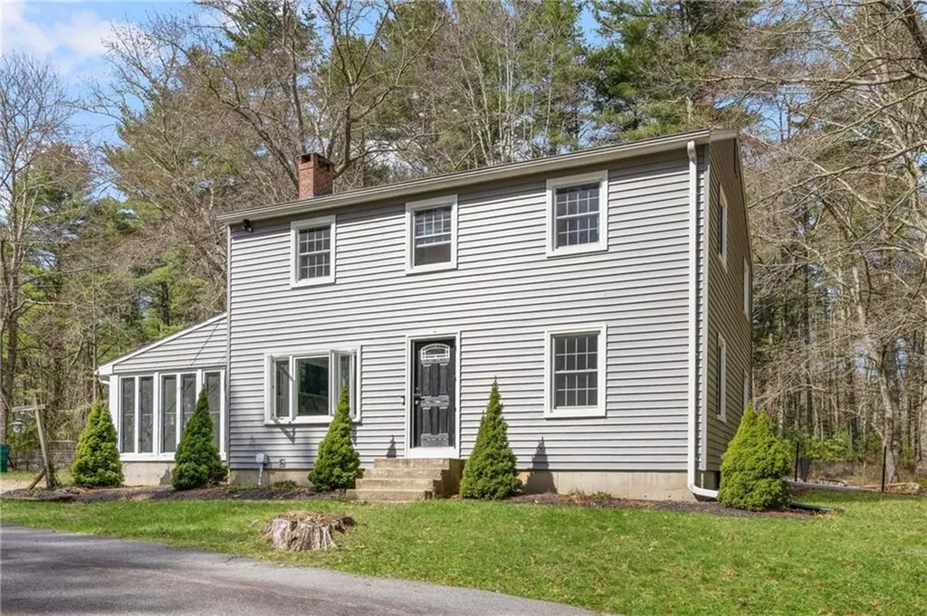 35 Hallville Road Exeter RI 02822