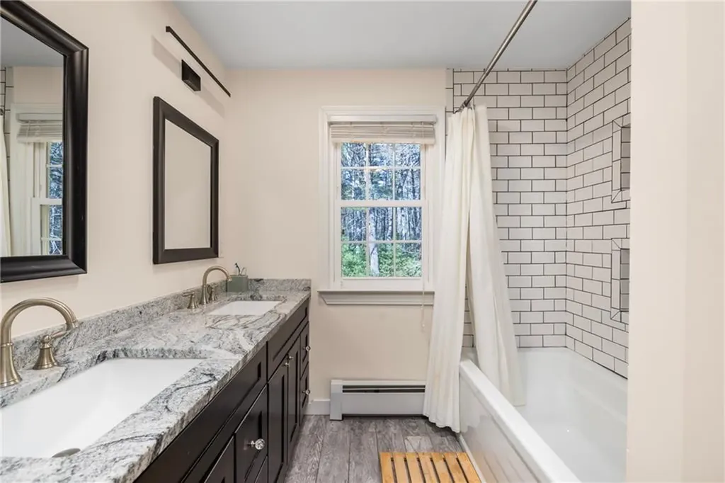 35 Hallville Road Exeter RI 02822