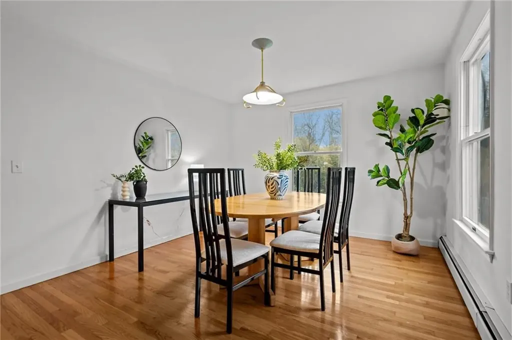 16 College Lane Barrington RI 02806