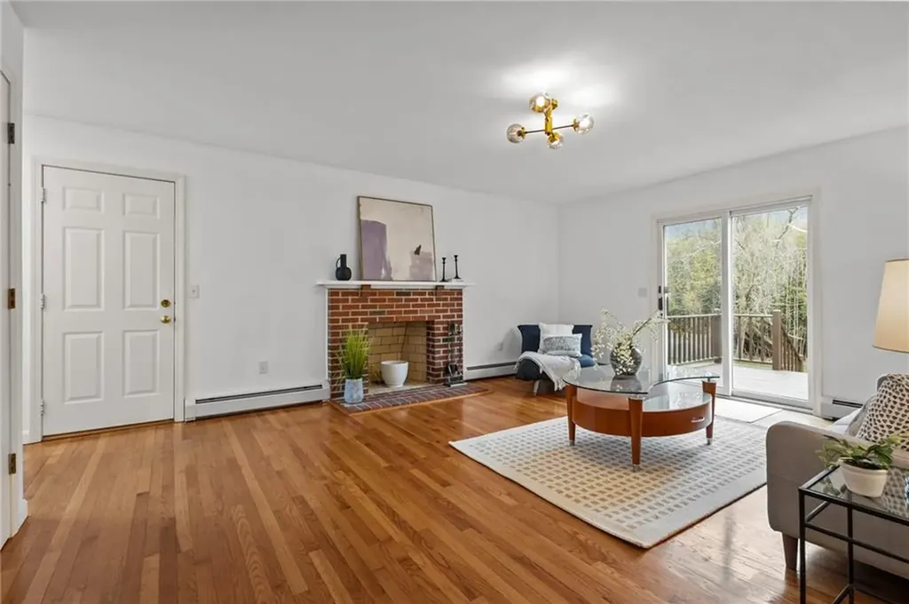 16 College Lane Barrington RI 02806