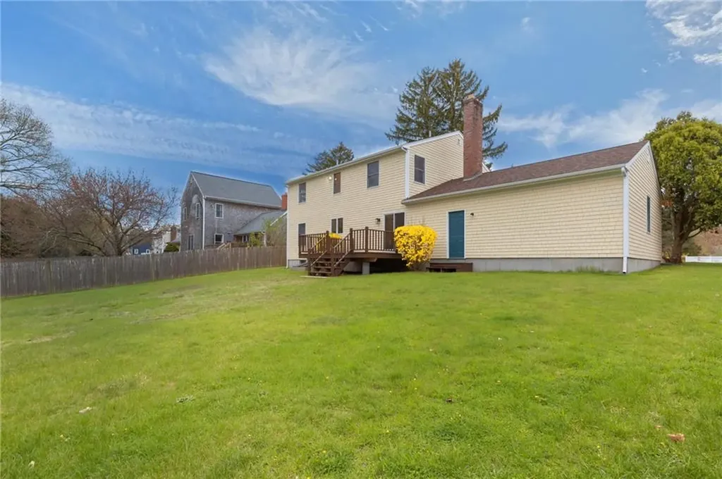 16 College Lane Barrington RI 02806