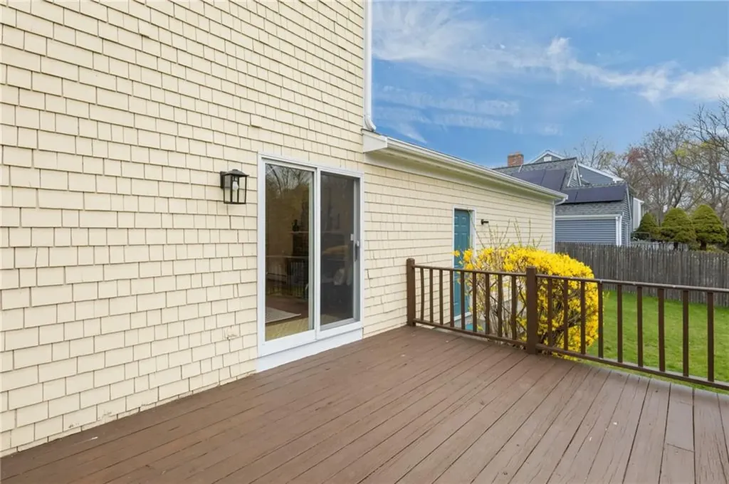 16 College Lane Barrington RI 02806