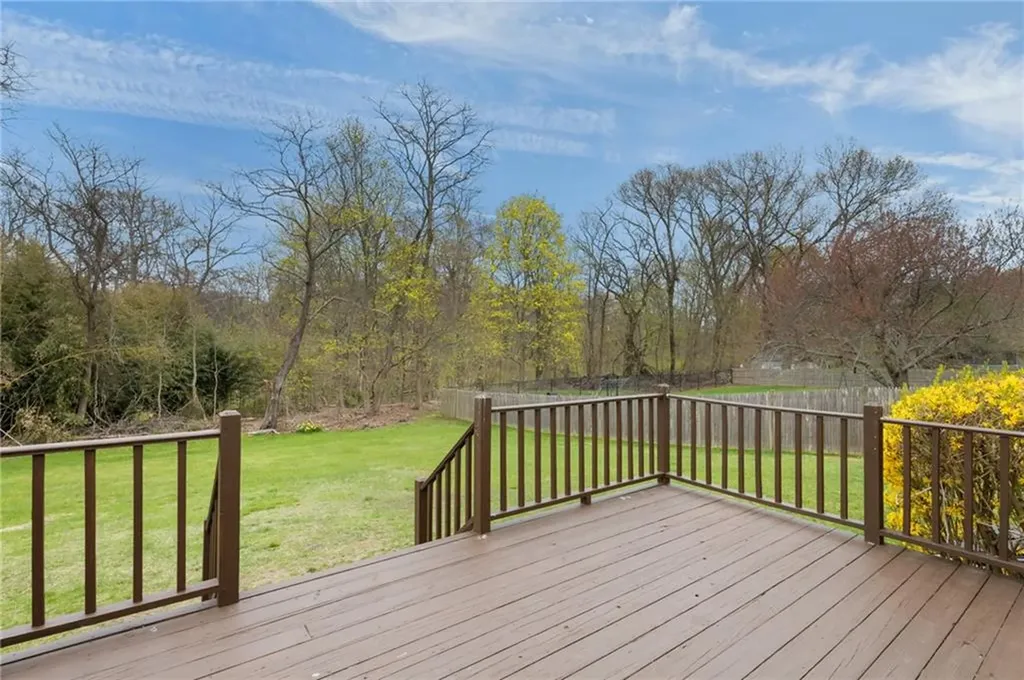 16 College Lane Barrington RI 02806