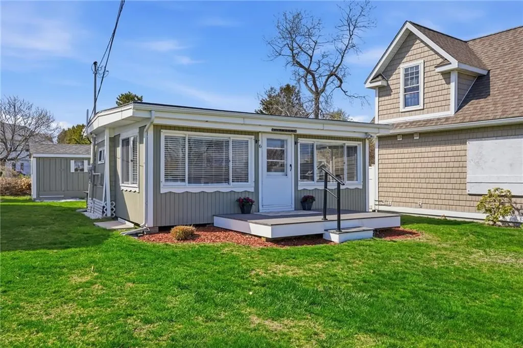 64 #6 Burnside Avenue Narragansett RI 02882